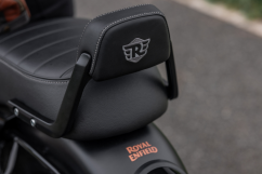 OPĚRKA SPOLUJEZDCE PRO BUL350 ČERNÁ