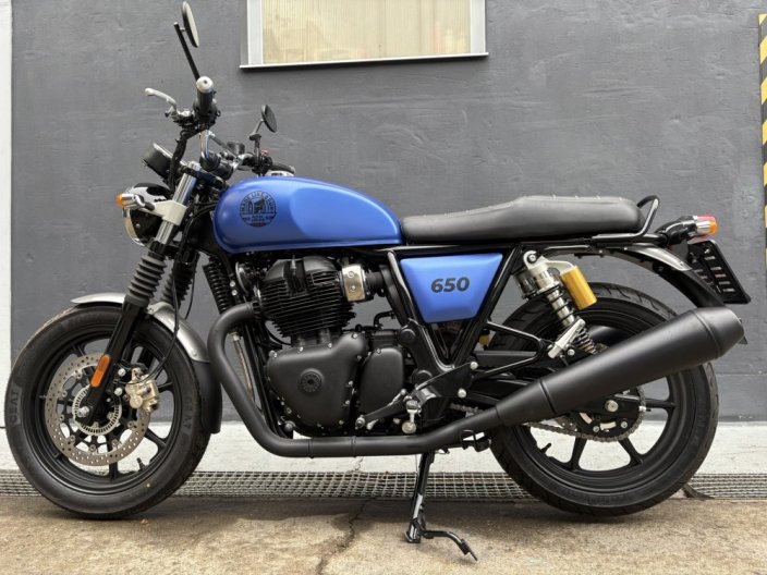 NOVÝ MOTOCYKL ROYAL ENFIELD INTERCEPTOR INT650 FROZEN BOMBAJ