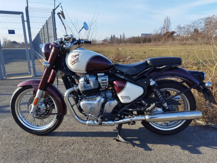 ROYAL ENFIELD CLASSIC 650 CHROME RED VALLAM RED