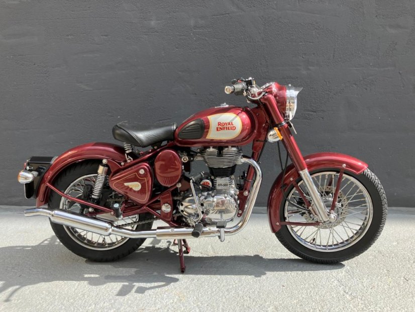MODEL 1:3 CLASSIC COLLECTIBLE SM MAROON GLOSS